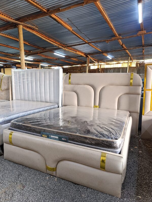 5x6 Queen Size Modern Bed