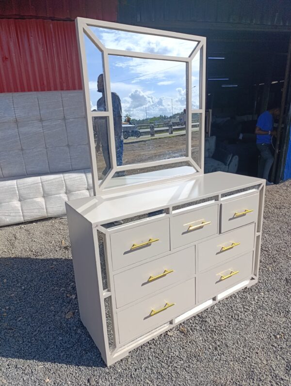 Modern Dressing Mirror table
