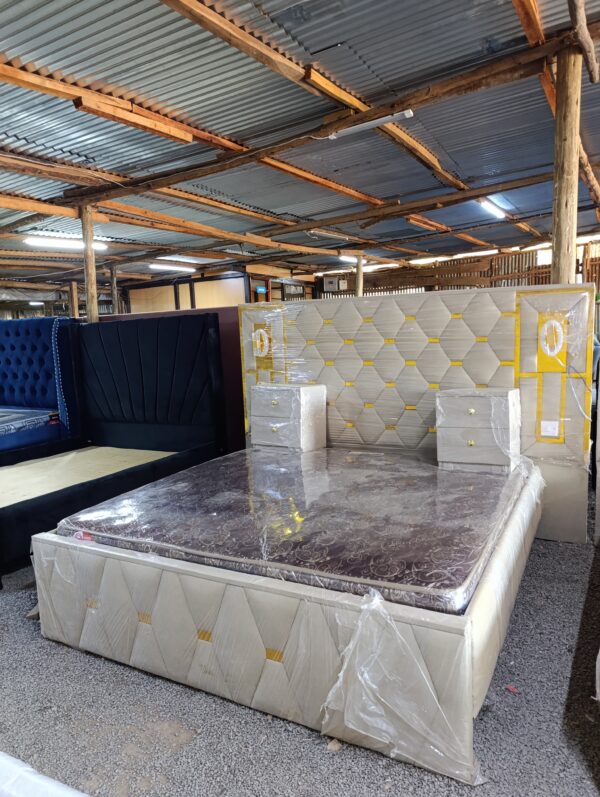 5x6 Queen Size Modern Bed with Bedside tables.