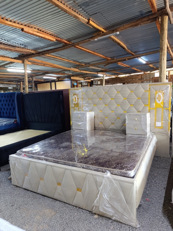 5x6 Queen Size Modern Bed with Bedside tables.