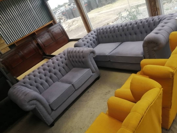 5 Seaters Chesterfield Sofa