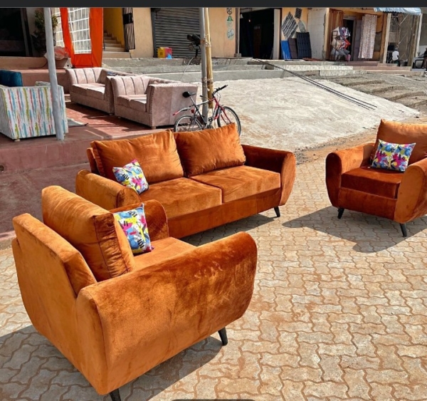 5 Seaters Contemporary Sofa