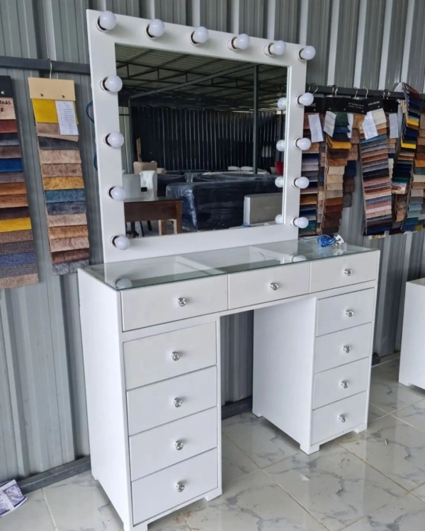 Vanity Dressing Mirror table