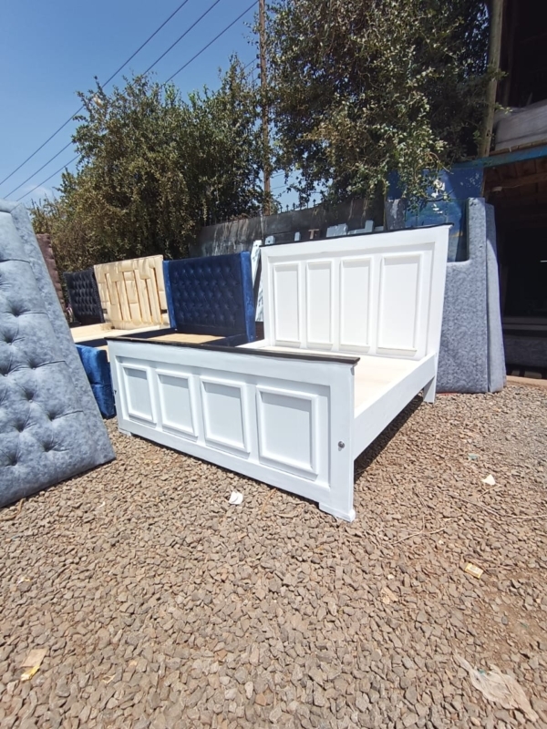 6 x 6 Modern Luxury Bed