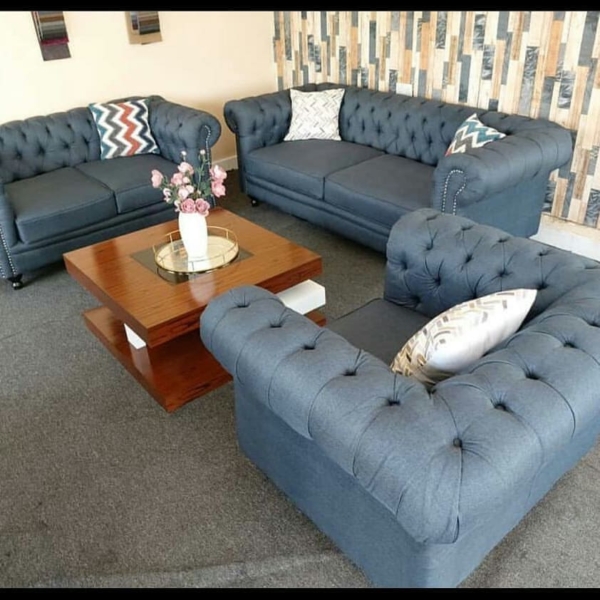 6 Seaters Chesterfield Sofa with coffee table