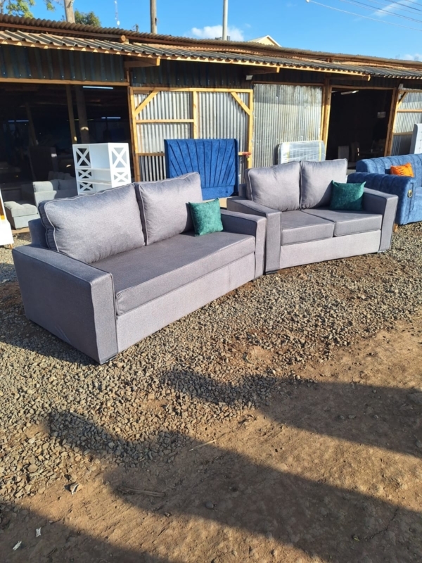 5 Seaters Couch with plush cushioning