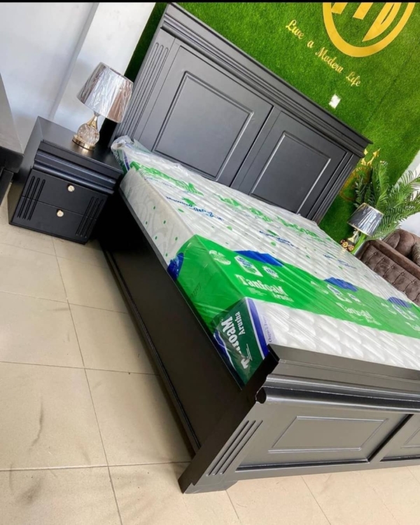 6x6 Contemporary Modern Luxury Bed with Bedside table