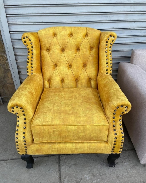 Wing chair/Accent chair - Elegant Design
