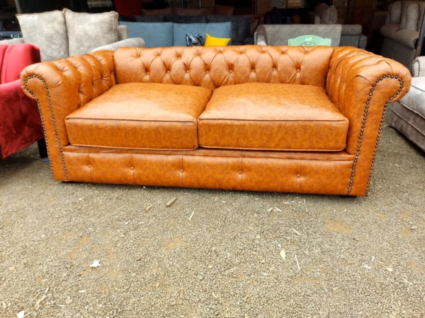 3 seater modern leather chesterfield sofa/couch - Elegant Design