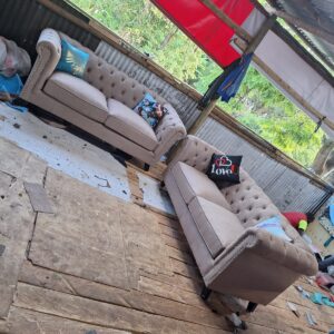 5 Seaters Contemporary Chesterfield Sofa