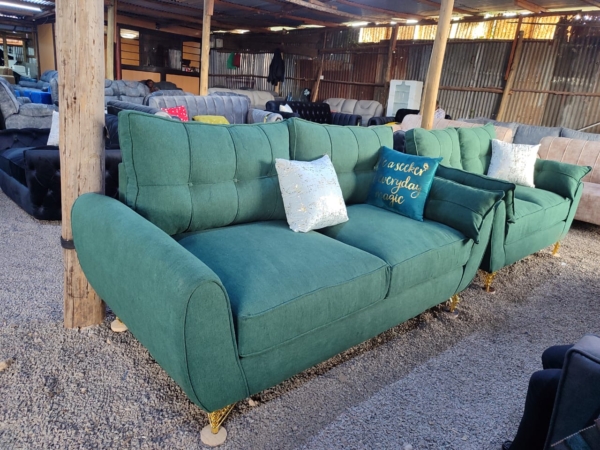 5 Seaters Contemporary Design Couch