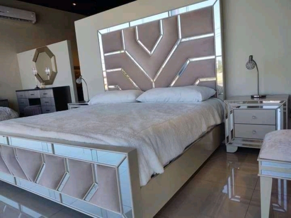 6x6 Contemporary Modern Luxury Bed with Bedside tables