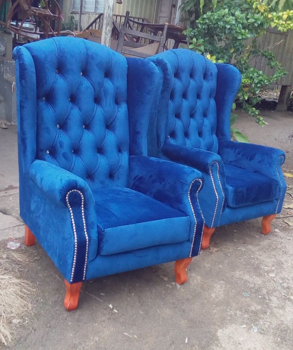 Antiques Accent Chairs/ Wing chairs