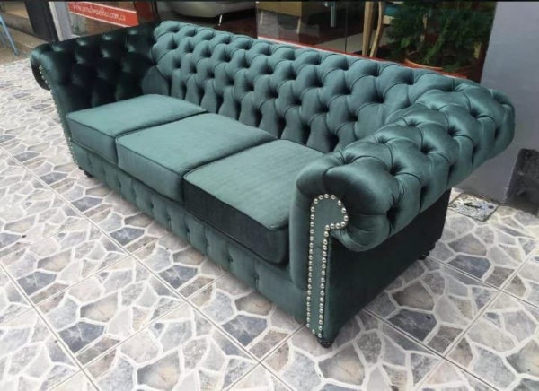 3 Seaters Contemporary Modern Chesterfield Couch