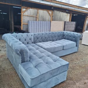 6 Seaters Chesterfield L-shaped Couch