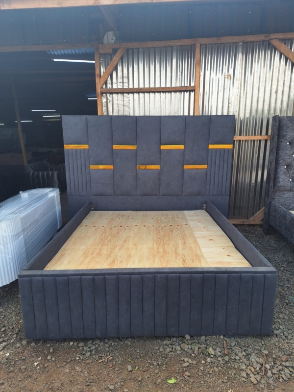 5x6 Queen Size Modern Luxury Bed