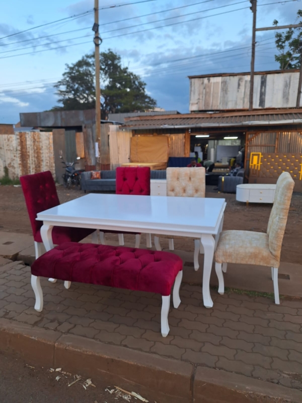 6 Seaters Dining table set9