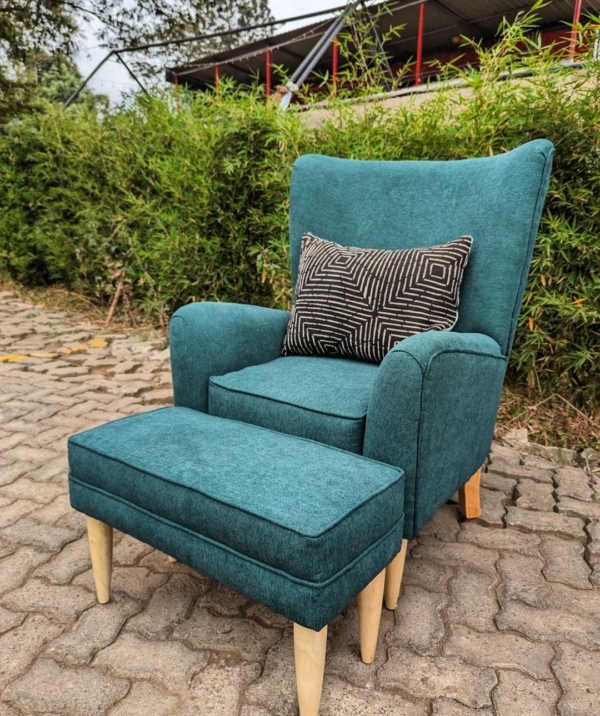 Antiques Accent Chair/Wing chair with footstool
