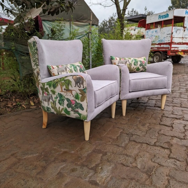 Antiques Accent Chair/Wing chair