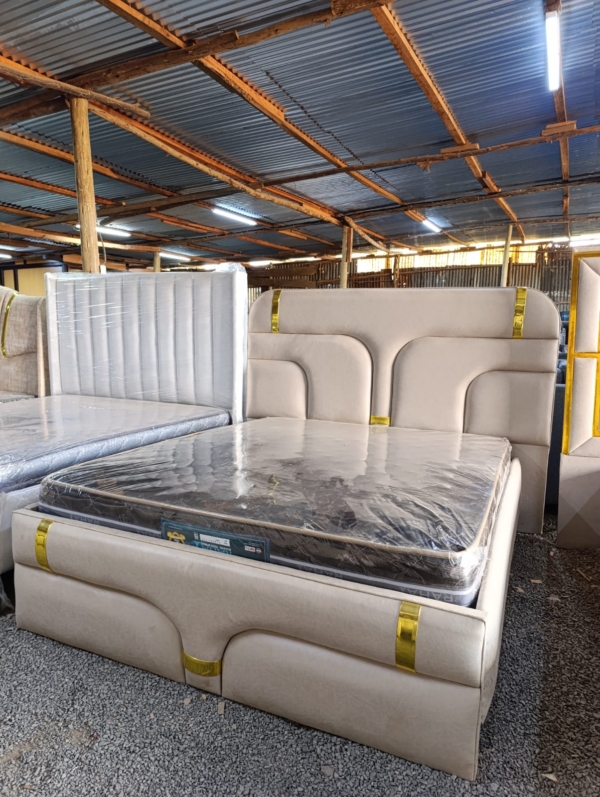 5x6 Queen Size Modern Luxury Bed