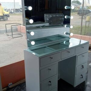 Vanity Dressing Mirror table