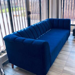 4 Seaters Large Tuxedo Couch