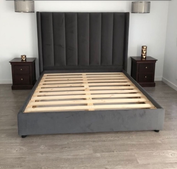 5x6 Modern Luxury Bed with Bedside tables