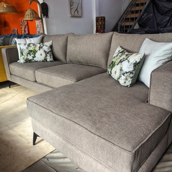 6 Seaters L-shaped Sectional Sofa