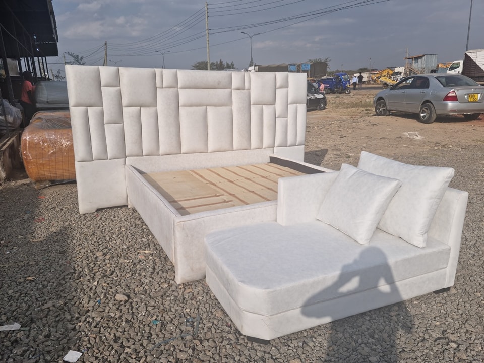 Best Choice Furniture - 746 6x6 Super King Modern Luxury Bed with Daybed