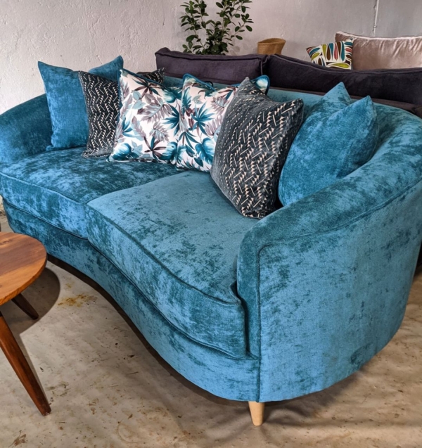 3 Seaters Contemporary Design Couch