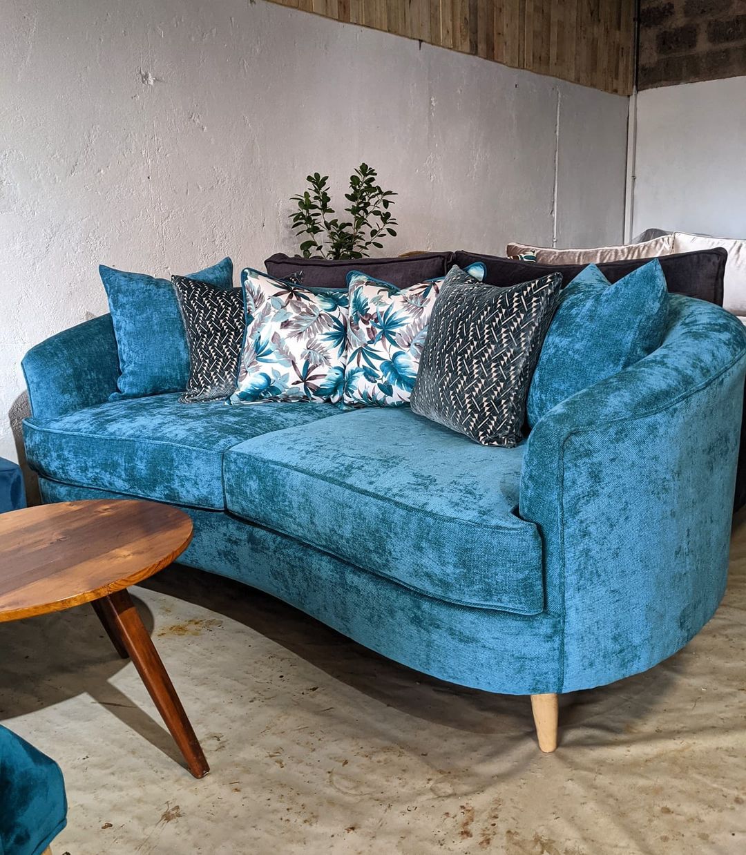 Best Choice Furniture - 772 3 Seaters Contemporary Design Muscle Couch