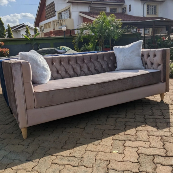 4 Seaters Contemporary Tufted Tuxedo Couch