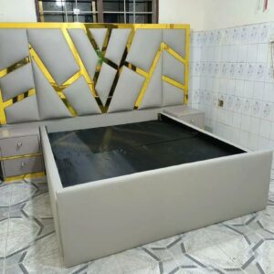 5x6 Queen Size Contemporary Modern Bed with Bedside tables.