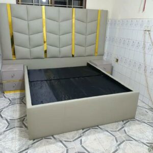 5x6 Queen Size Contemporary Modern Bed with Bedside tables.
