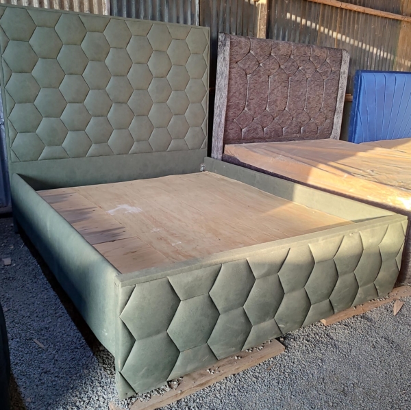 5x6 Contemporary Modern Queen Size Luxury Bed