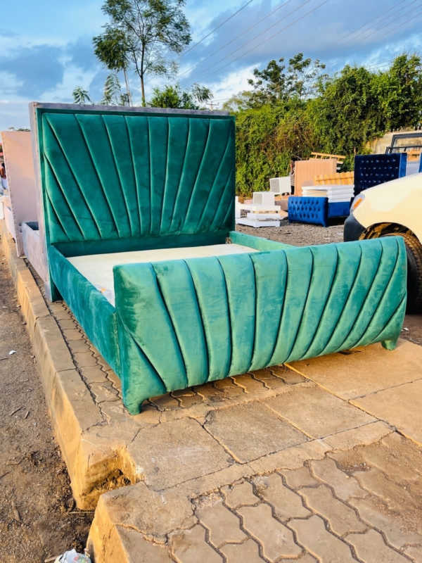 5x6 Contemporary Modern Luxury Bed
