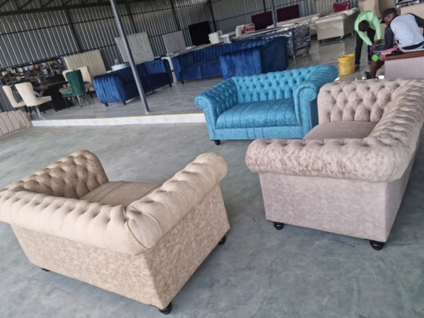 7 Seaters Contemporary Modern Chesterfield Couch