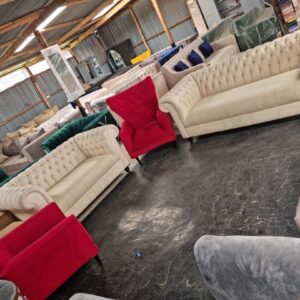 7-Seaters Contemporary Modern Chesterfield Couch with Antiques Accent Chairs/Wing chairs