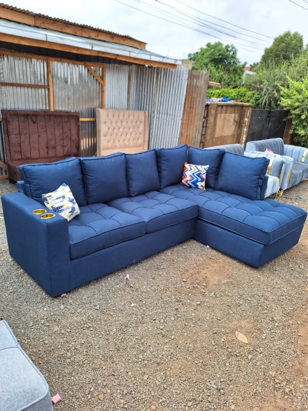 6 Seaters L-shaped Couch Made with elegance.