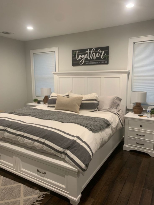 5x6 Contemporary Modern Queen Size Luxury Bed with Bedside tables.