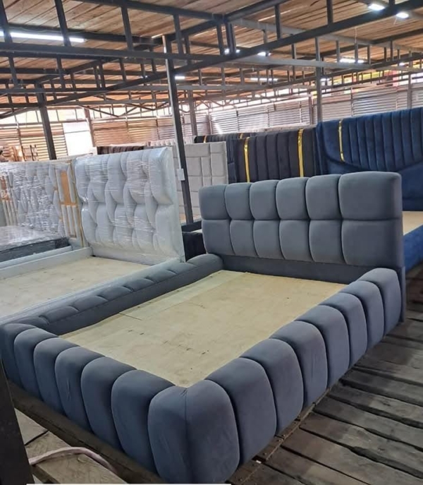 5x6 Queen Size Modern Luxury Bed