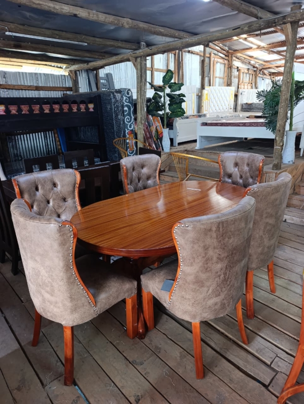 6 seaters Dining table set