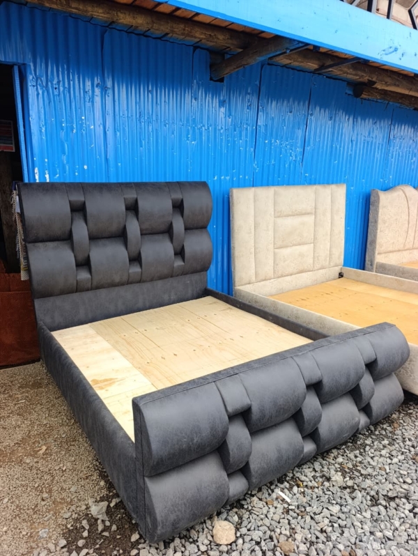 5x6 Queen size Bed/Luxury bed