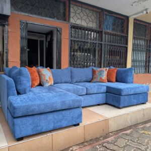 6 Seaters modern U shaped couch with elegance