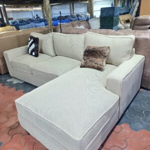 6 seaters modern L shaped couch/sofa - Elegant Design