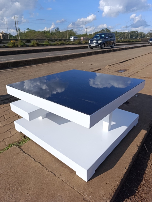Modern coffee table - Elegant Design