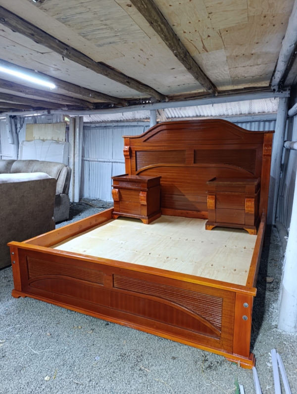 6 by 6 modern king size luxury bed plus bedside tables - Elegant Design