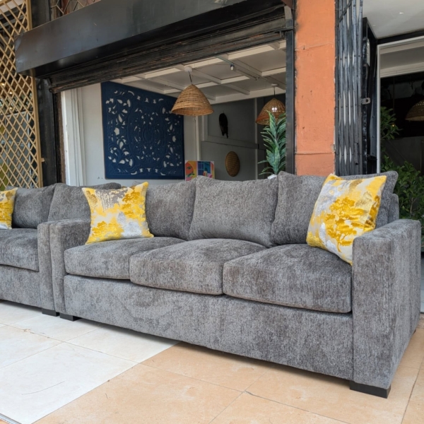 3 seaters modern fabric sofa/couch with elegance