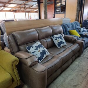 3 seaters modern couch/sofa - Elegant Design