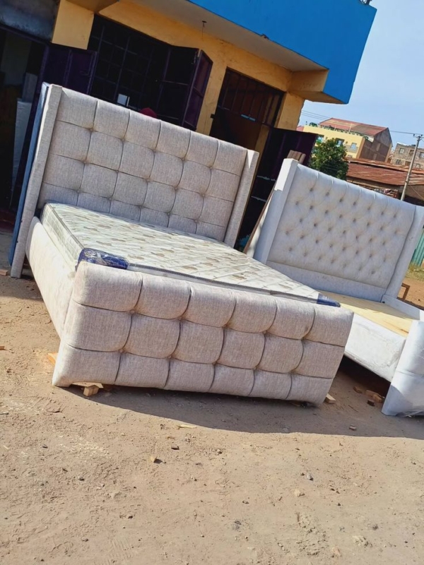 5 by 6 modern queen size Luxury bed - Elegant Design